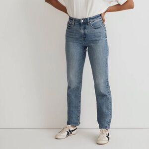 Madewell The Curvy ‘90s Straight Jean in Enmore Wash - Size 29